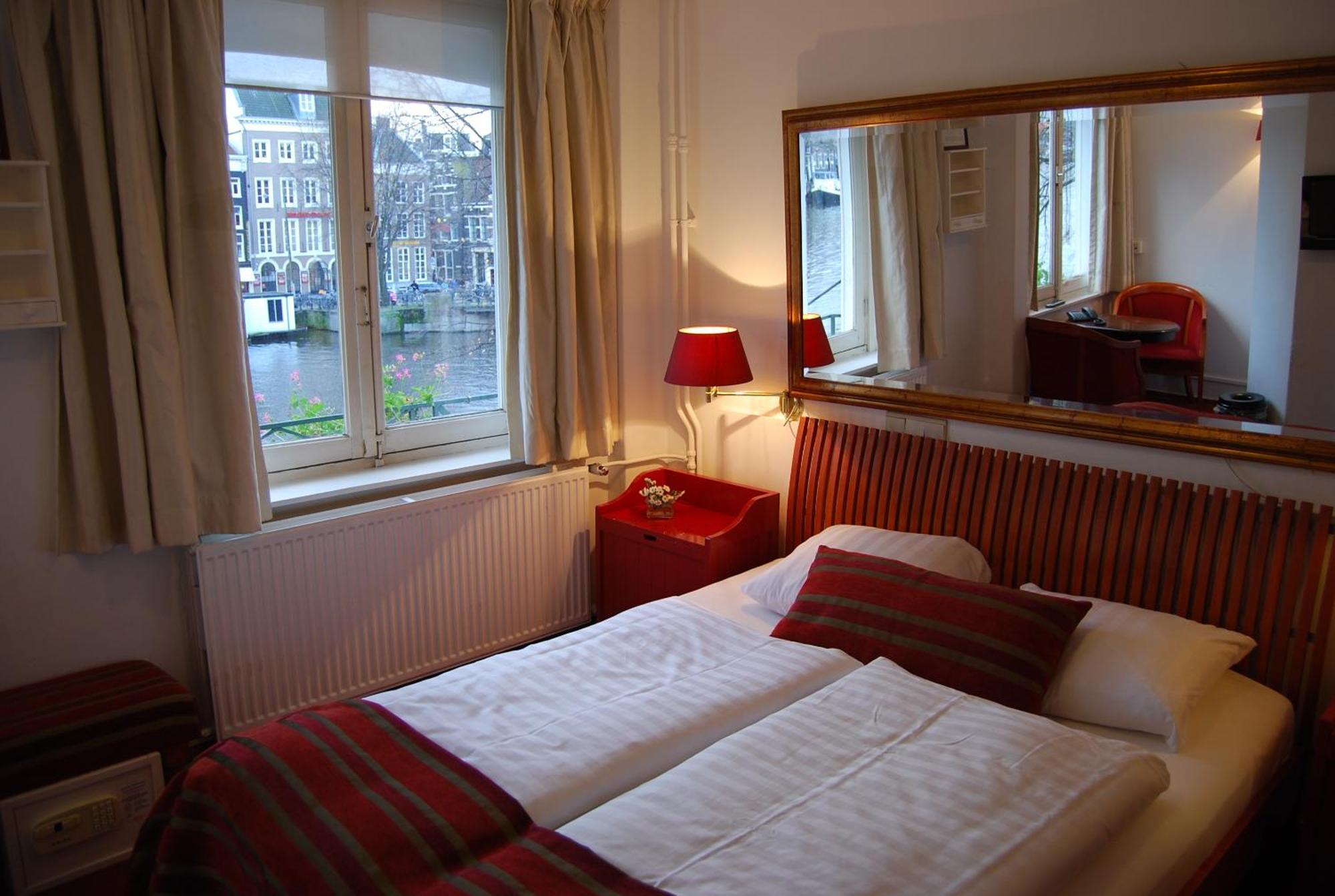 Amsterdam House Hotel Exterior photo