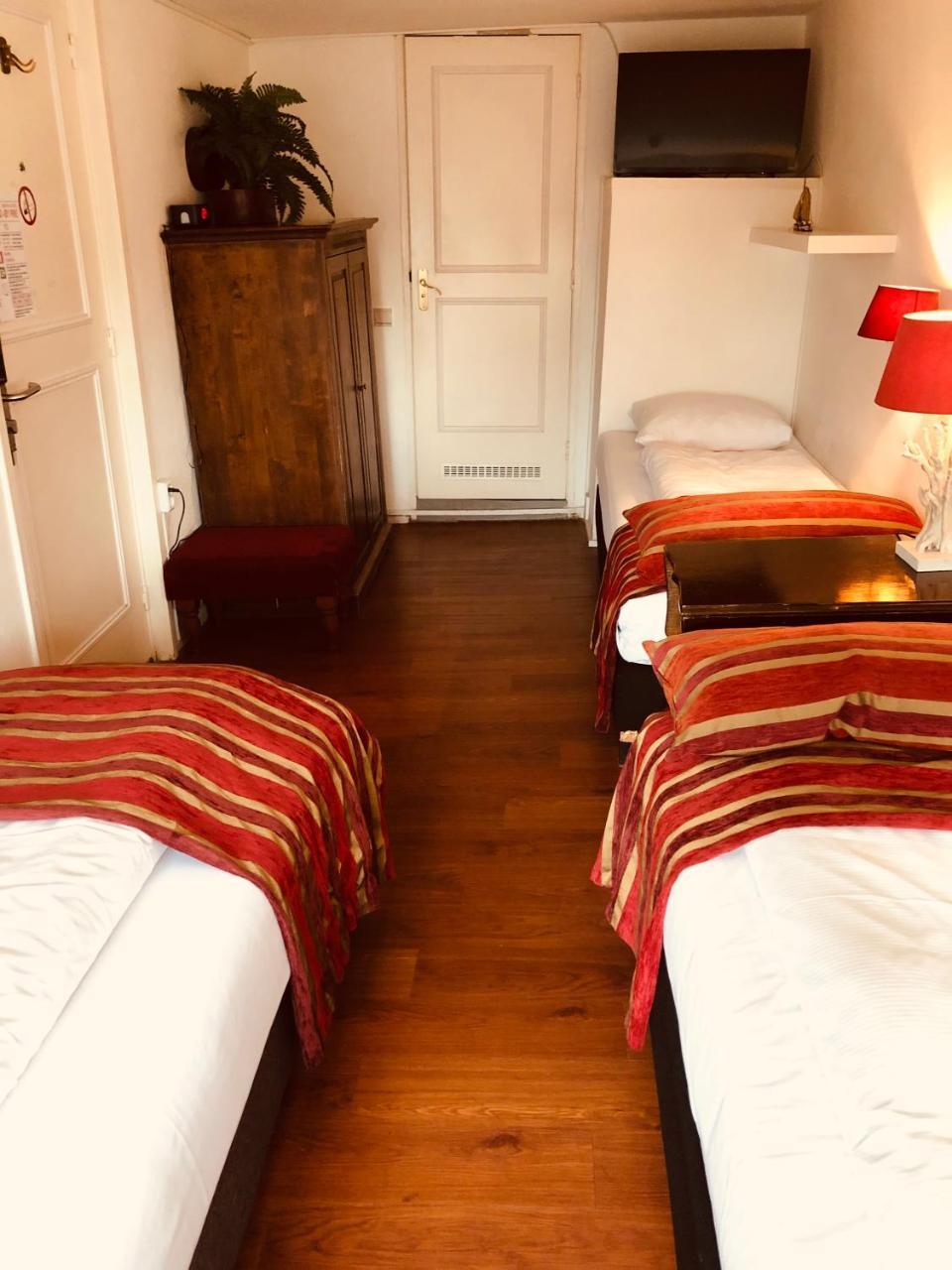 Amsterdam House Hotel Exterior photo